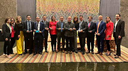 Grupo de médicos Ganadores Programa élite Sexta Edición